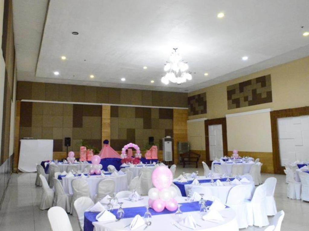 Big Daddy Hotel And Convention Center Butuan City Exterior photo