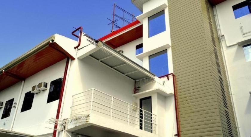 Big Daddy Hotel And Convention Center Butuan City Exterior photo